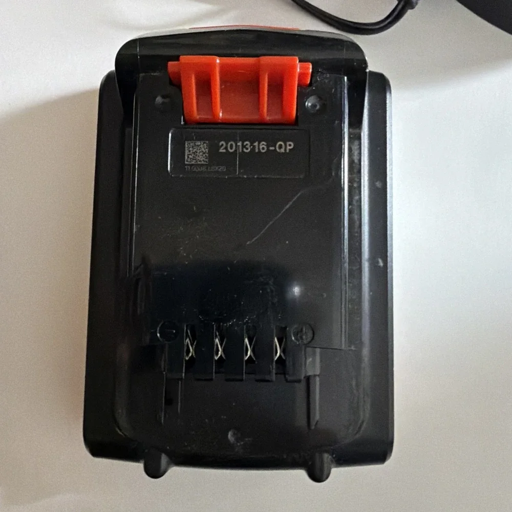 Black & Decker 20V MAX Lithium Charger LCS1620 + Battery LBX20 Tested Working!